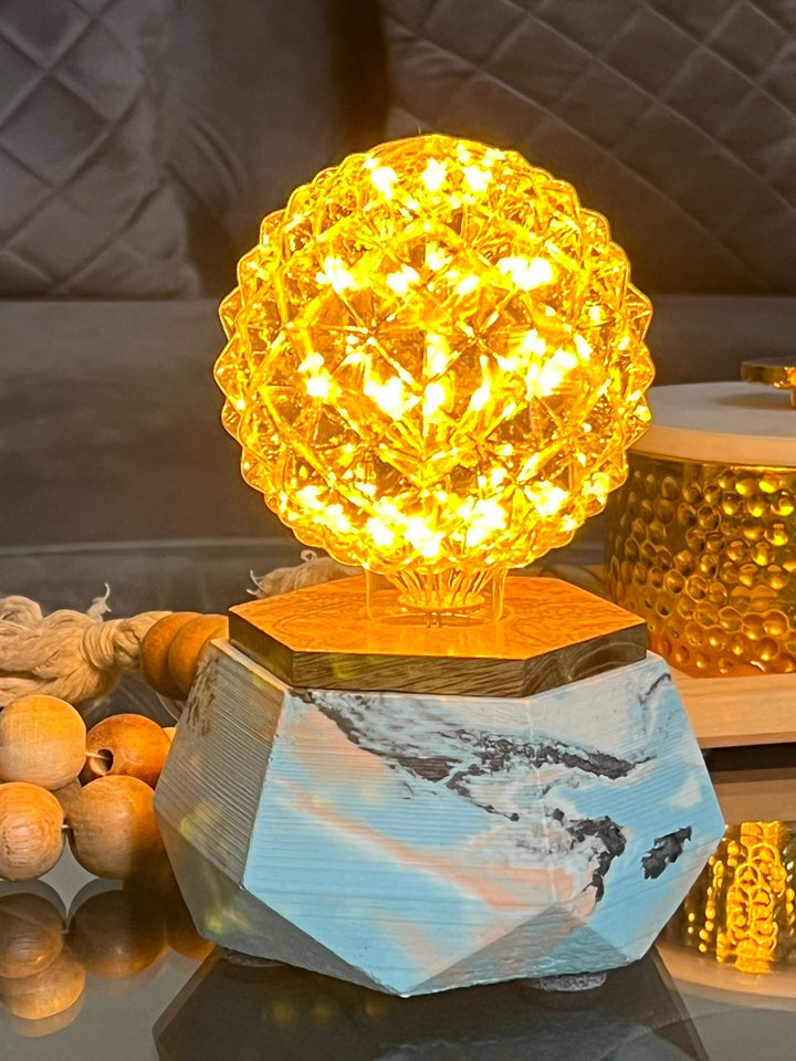 YC Hexa Flow Lamp