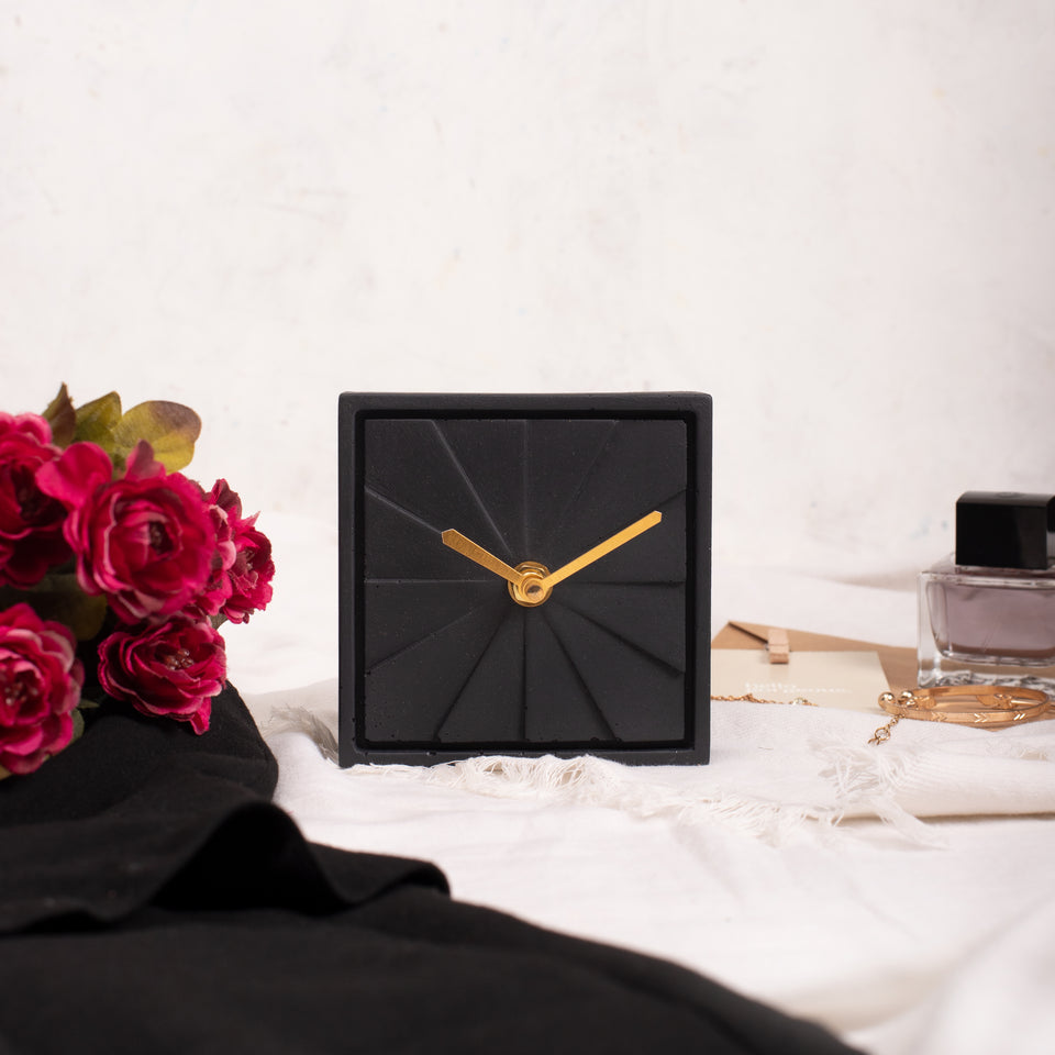 YC Elegance- Black (Desk Clock)