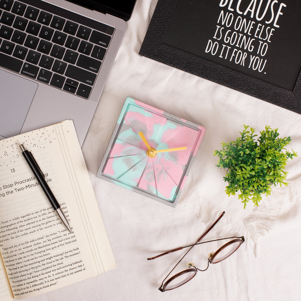 YC Elegance- Colour (Desk Clock)