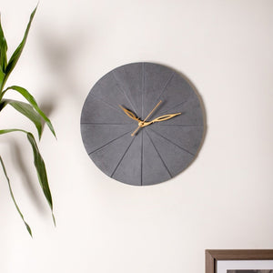 Minimalist 12" Concrete Clock - Round