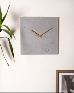 Minimalist 12" Concrete Clock - Square