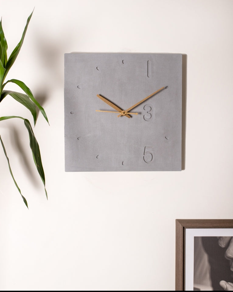 Minimalist 12" Concrete Clock - Square