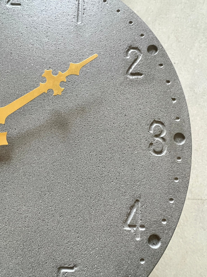 Alpha - 12" Concrete Clock Round